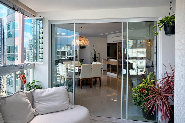 Apartamento Luxuoso 400 m do Mar em Itapema