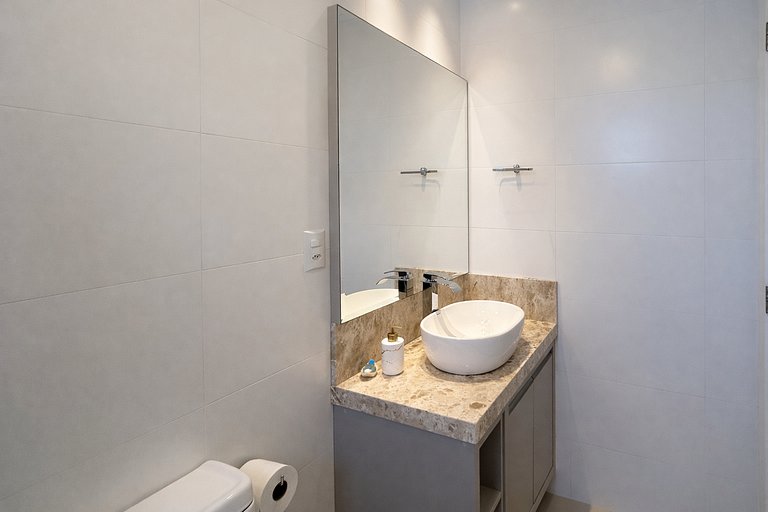 Apartamento Luxuoso 400 m do Mar em Itapema