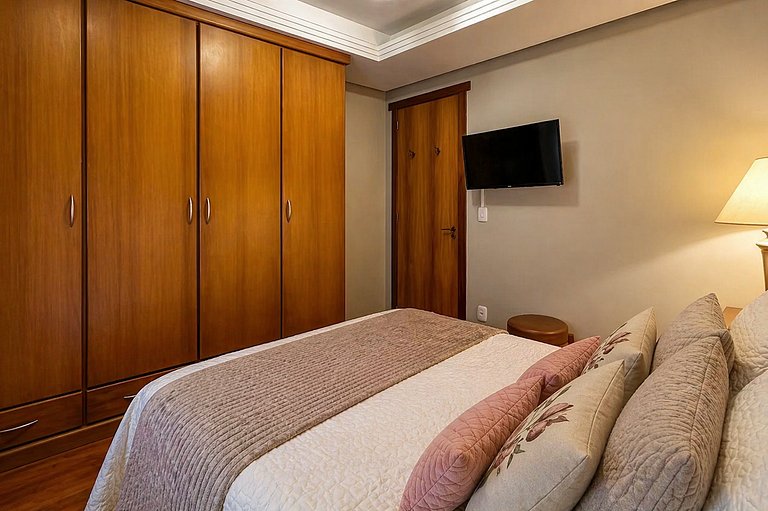 Apto no Centro de Gramado | Sauna, Hidro e Piscina