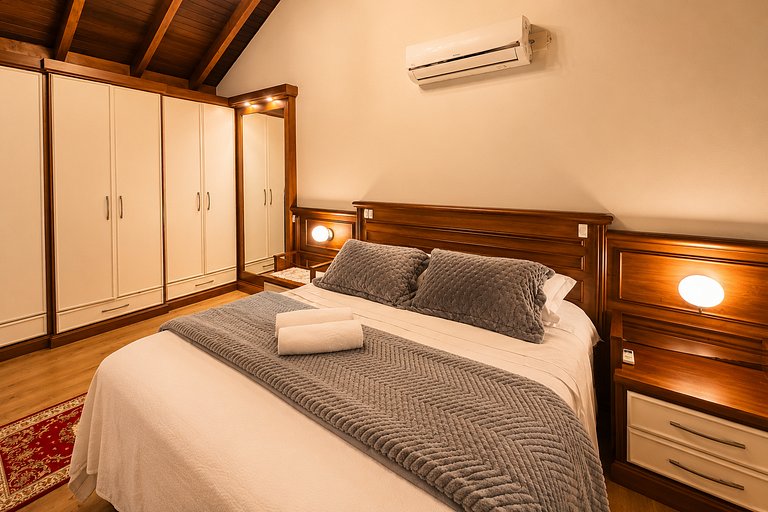 Apartamento Duplex ao lado da Rua Torta | Gramado