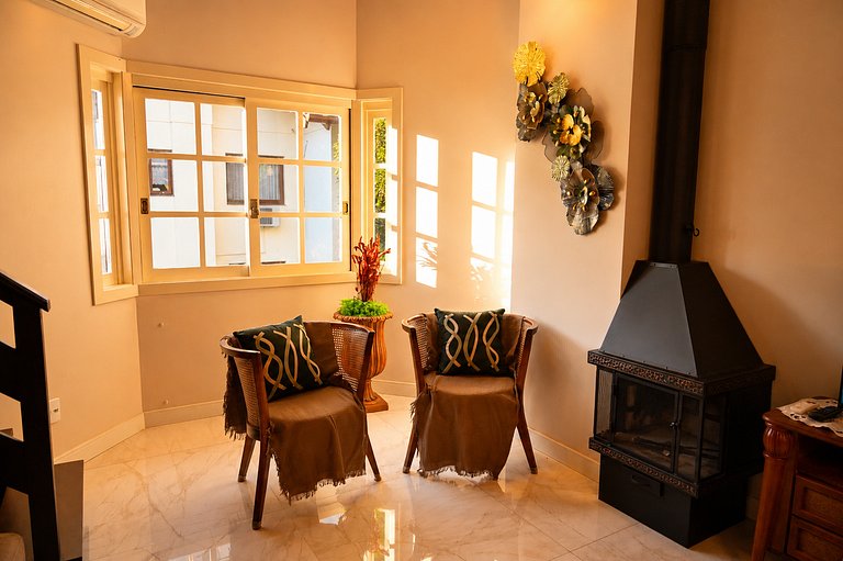 Apartamento Duplex ao lado da Rua Torta | Gramado
