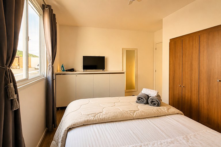 Apartamento com Piscina e Jacuzzi em Porto Belo