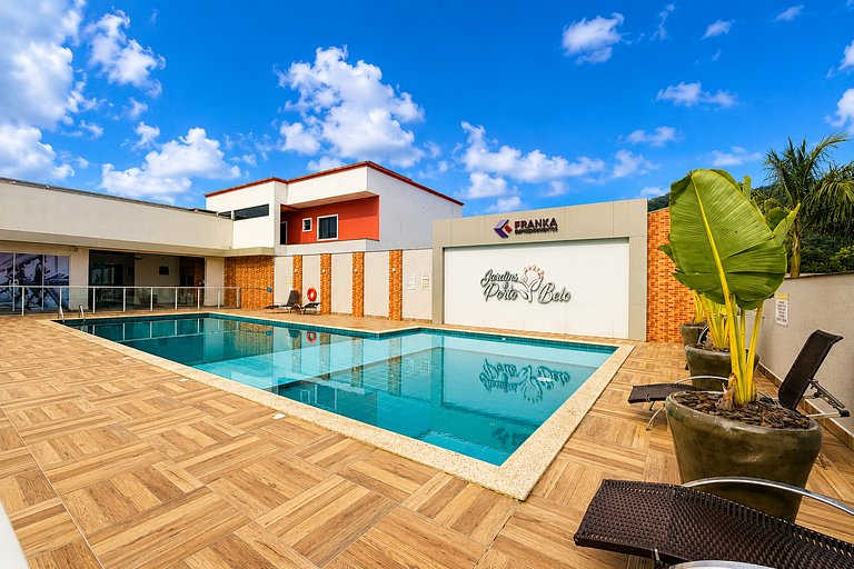 Apartamento com Piscina e Jacuzzi em Porto Belo