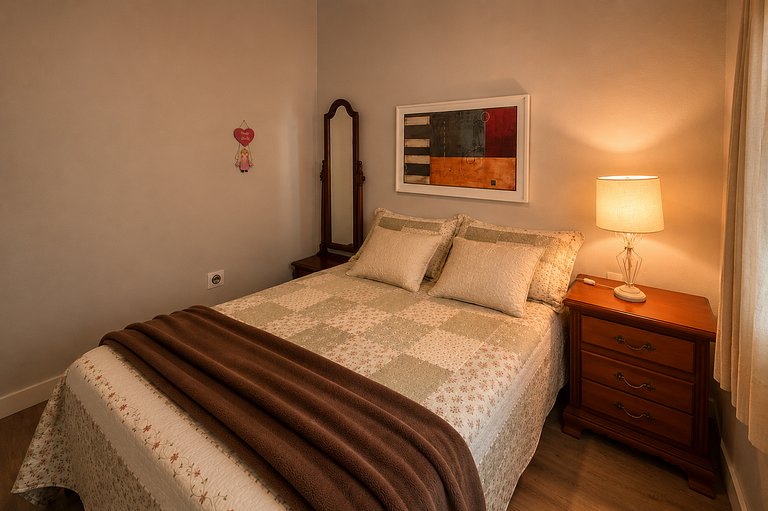 Casa Luxuosa de 2 Andares | Vista Lago em Gramado