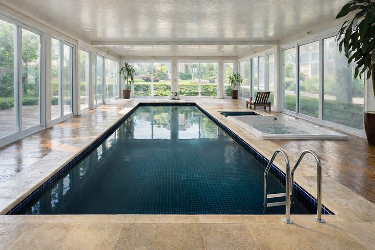 Apartamento com Piscina e Jacuzzi em Gramado