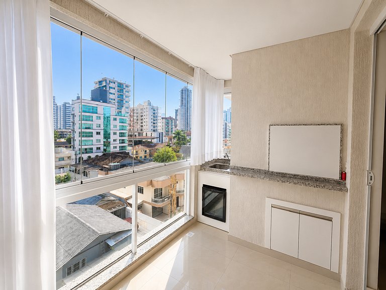 Apartamento 950 Metros do Mar em Itapema