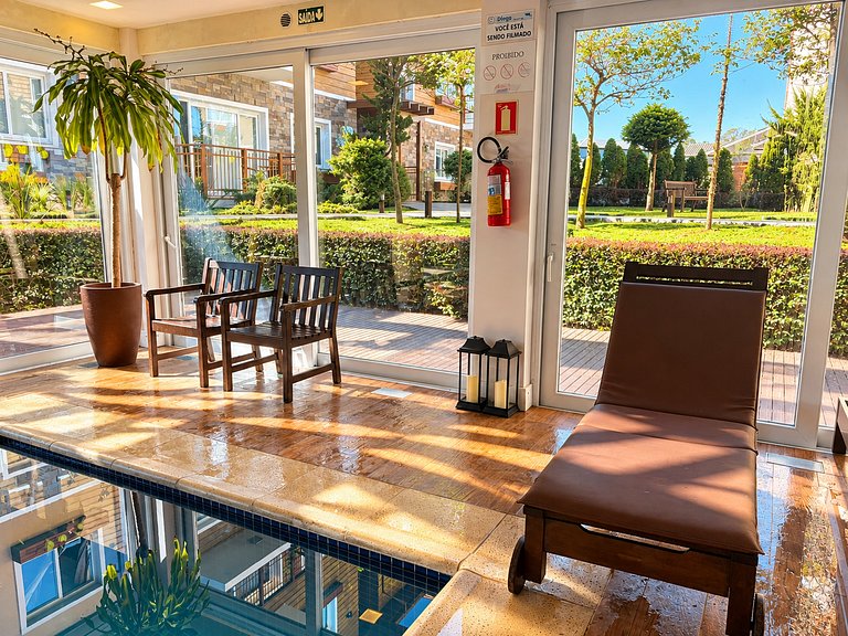 Apartamento com Piscina e Jacuzzi em Gramado