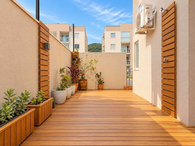 Apartamento com Piscina em Porto Belo