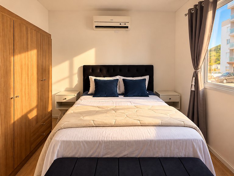 Apartamento com Piscina em Porto Belo