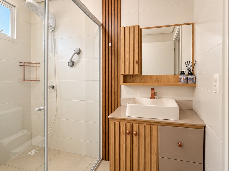 Apartamento com Piscina em Porto Belo