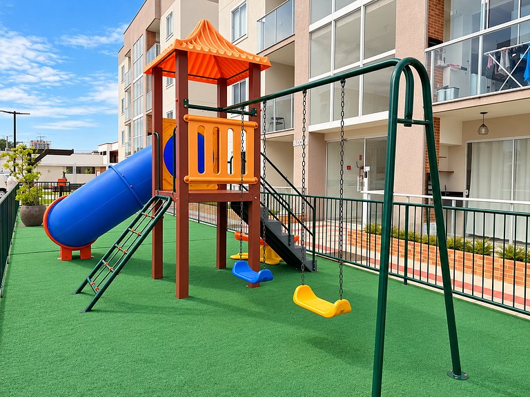 Apartamento com Piscina em Porto Belo