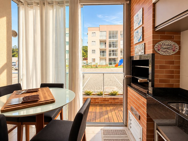 Apartamento com Piscina em Porto Belo