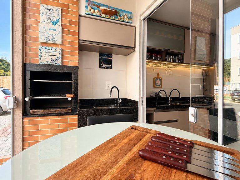 Apartamento com Piscina em Porto Belo
